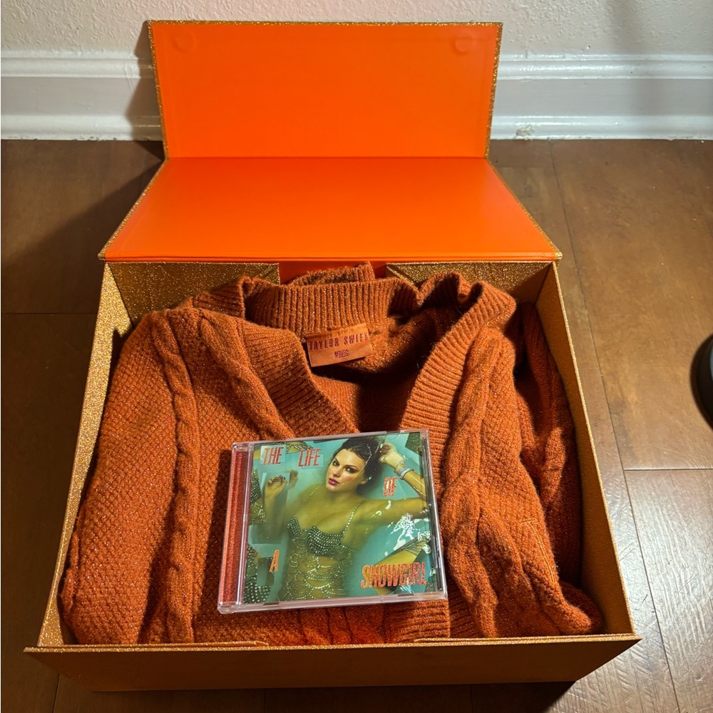 Taylor Swift Life of a Showgirl Box Set Med/Large
